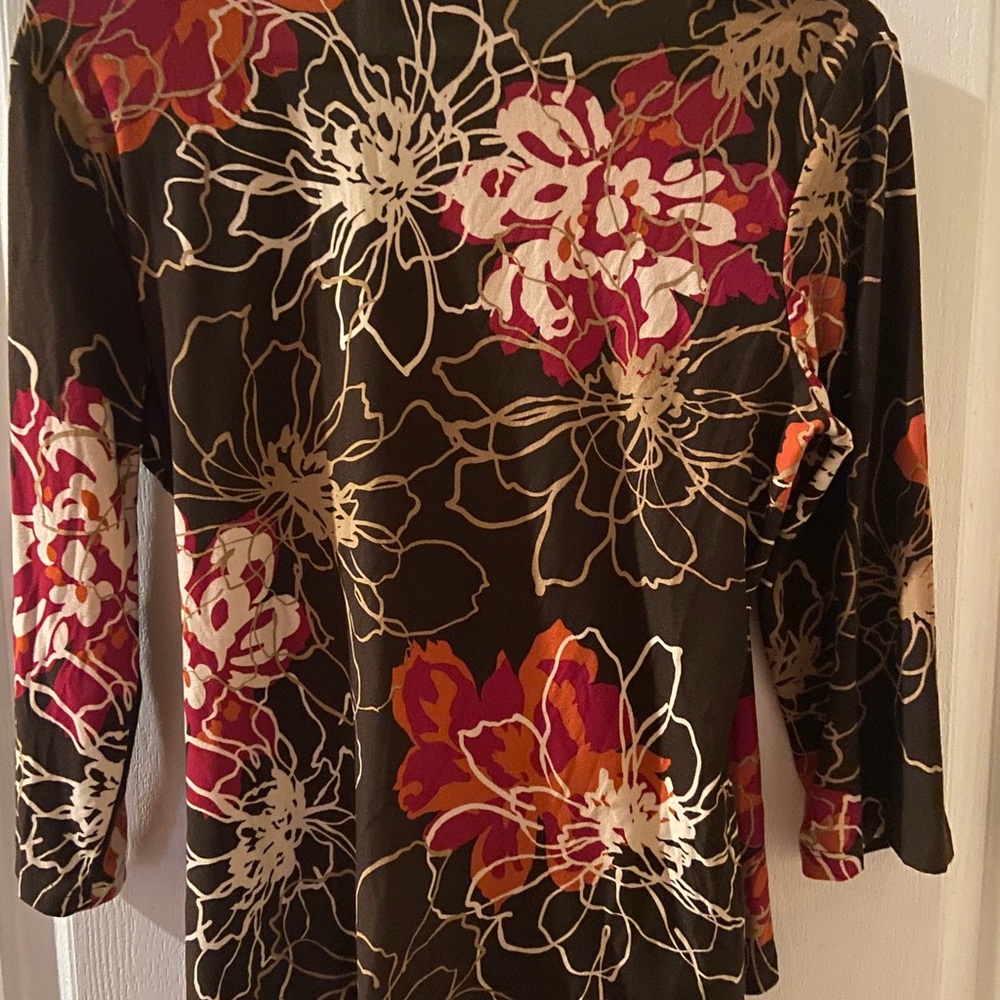 Faux wrap top - Picture 3 of 3